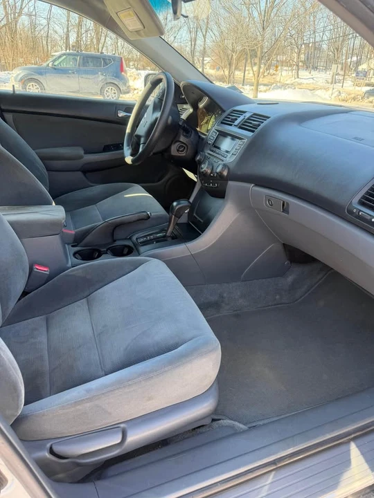2013 Honda Civic 9th Gen - Image 9 of 16