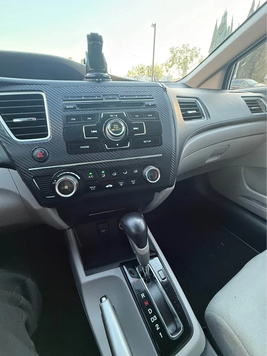 2013 Honda Civic 9th Gen - Image 10 of 12