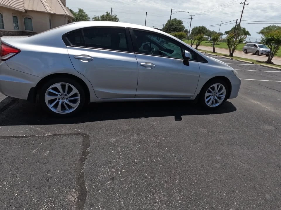 2013 Honda Civic 9th Gen - Image 4 of 14