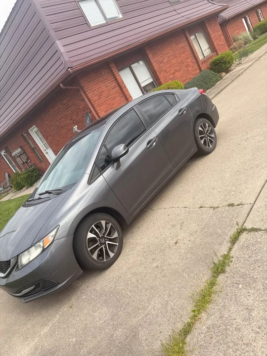 2013 Honda Civic 9th Gen - Image 2 of 7