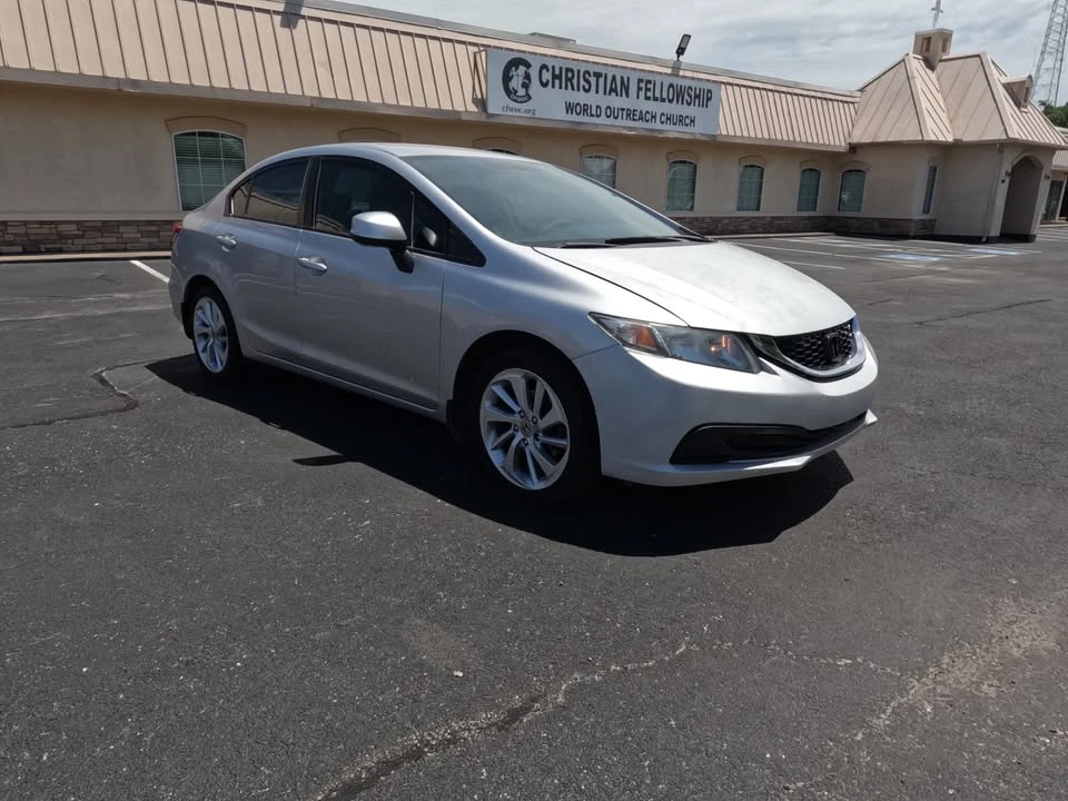 2013 Honda Civic 9th Gen - Image 3 of 14