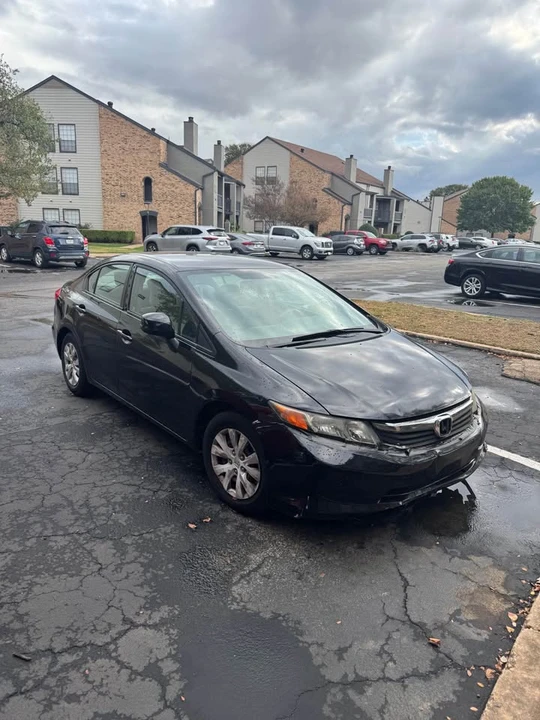 2013 Honda Civic 9th Gen - Image 2 of 5