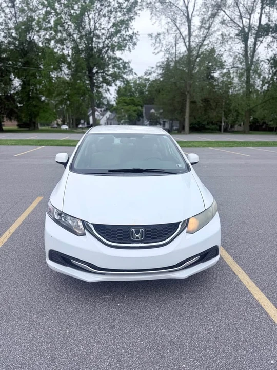 2013 Honda Civic 9th Gen - Image 7 of 17