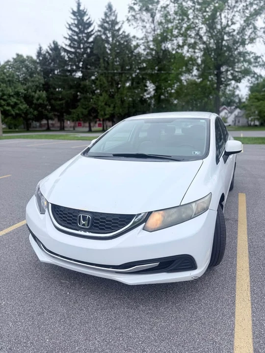 2013 Honda Civic 9th Gen - Image 4 of 17