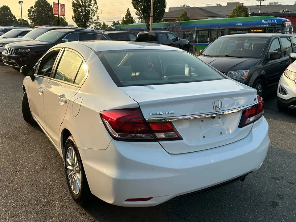 2013 Honda Civic 9th Gen - Image 6 of 13
