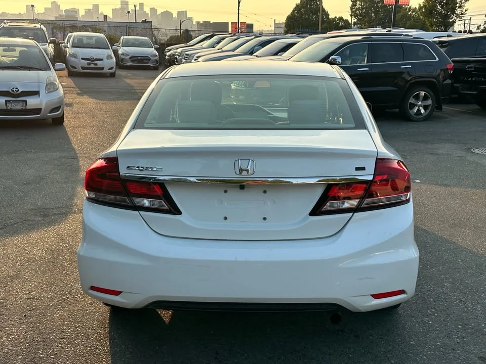 2013 Honda Civic 9th Gen - Image 5 of 13