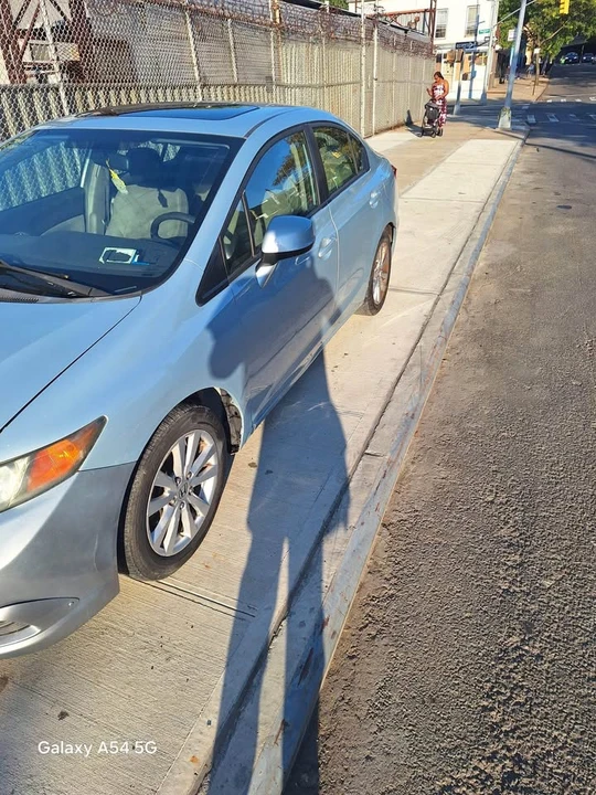 2013 Honda Civic 9th Gen - Image 3 of 11