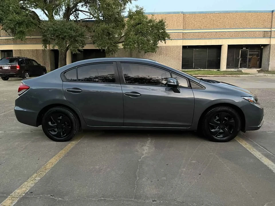 2013 Honda Civic 9th Gen - Image 4 of 10