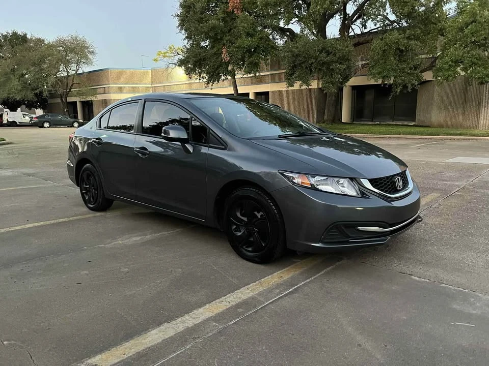 2013 Honda Civic 9th Gen - Image 3 of 10