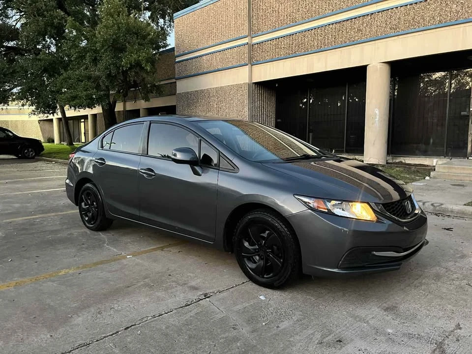 2013 Honda Civic 9th Gen - Image 6 of 10