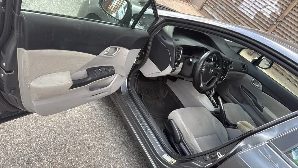 2013 Honda Civic 9th Gen - Image 4 of 5