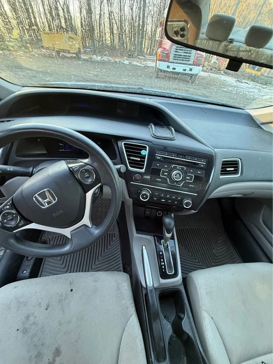 2013 Honda Civic 9th Gen - Image 17 of 19