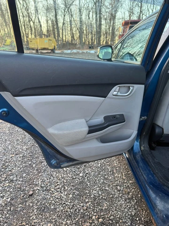 2013 Honda Civic 9th Gen - Image 14 of 19