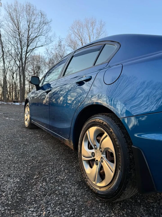 2013 Honda Civic 9th Gen - Image 10 of 19