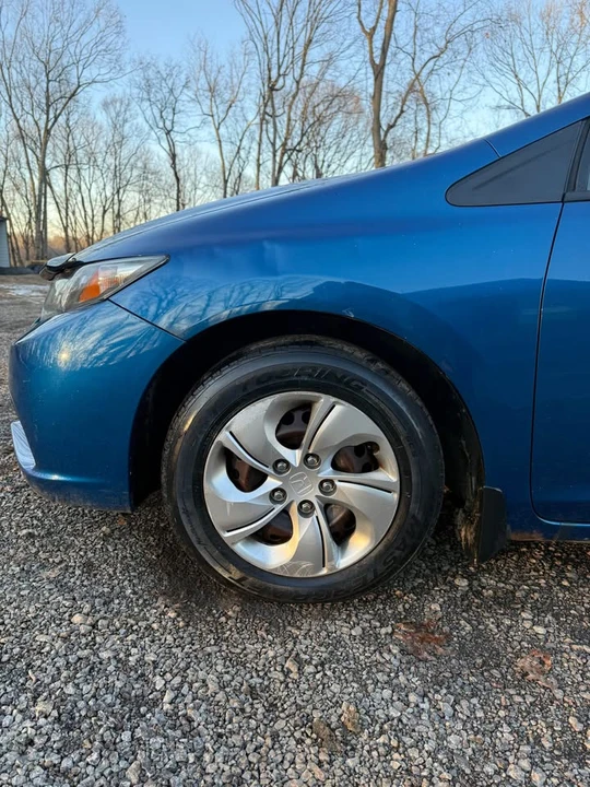 2013 Honda Civic 9th Gen - Image 3 of 19