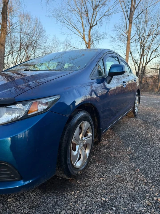 2013 Honda Civic 9th Gen - Image 4 of 19