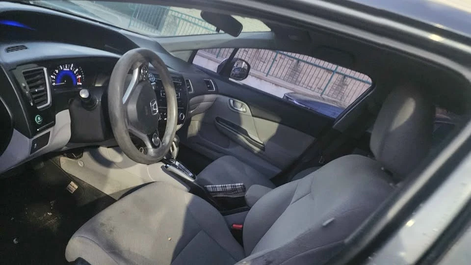 2013 Honda Civic 9th Gen - Image 9 of 19