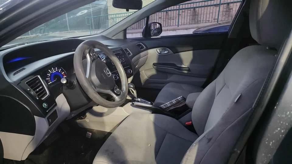 2013 Honda Civic 9th Gen - Image 8 of 19