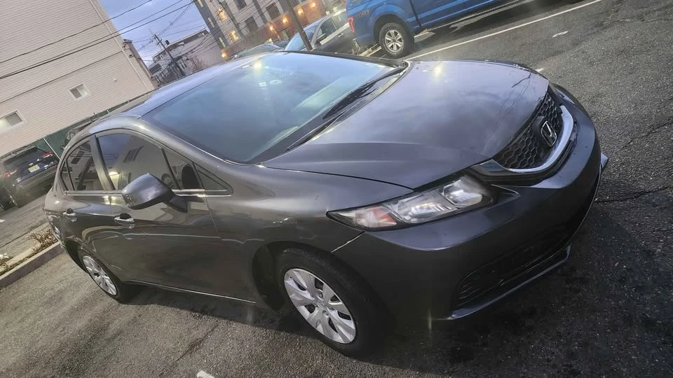 2013 Honda Civic 9th Gen - Image 2 of 19
