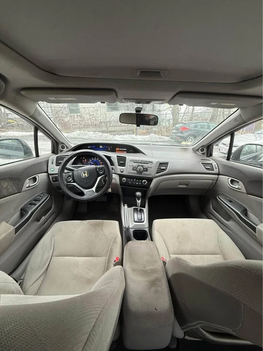 2013 Honda Civic 9th Gen - Image 5 of 9