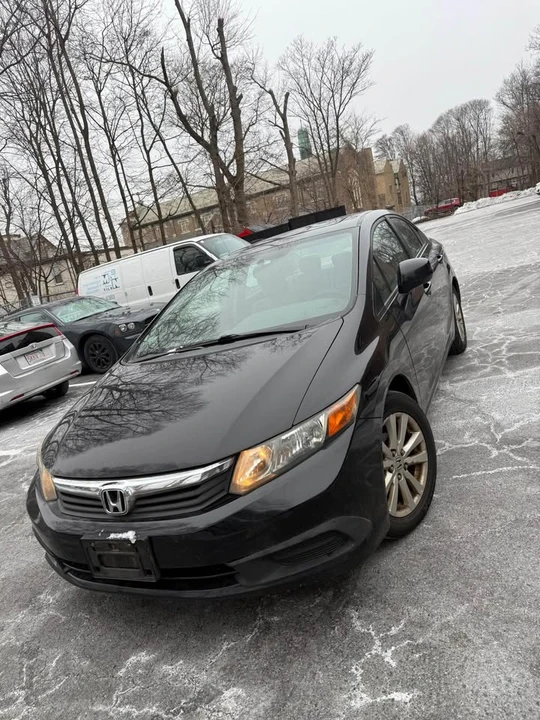 2013 Honda Civic 9th Gen - Image 2 of 9