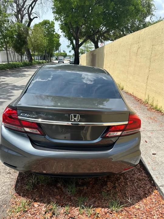 2013 Honda Civic 9th Gen - Image 6 of 10