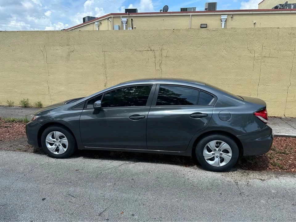 2013 Honda Civic 9th Gen - Image 8 of 10
