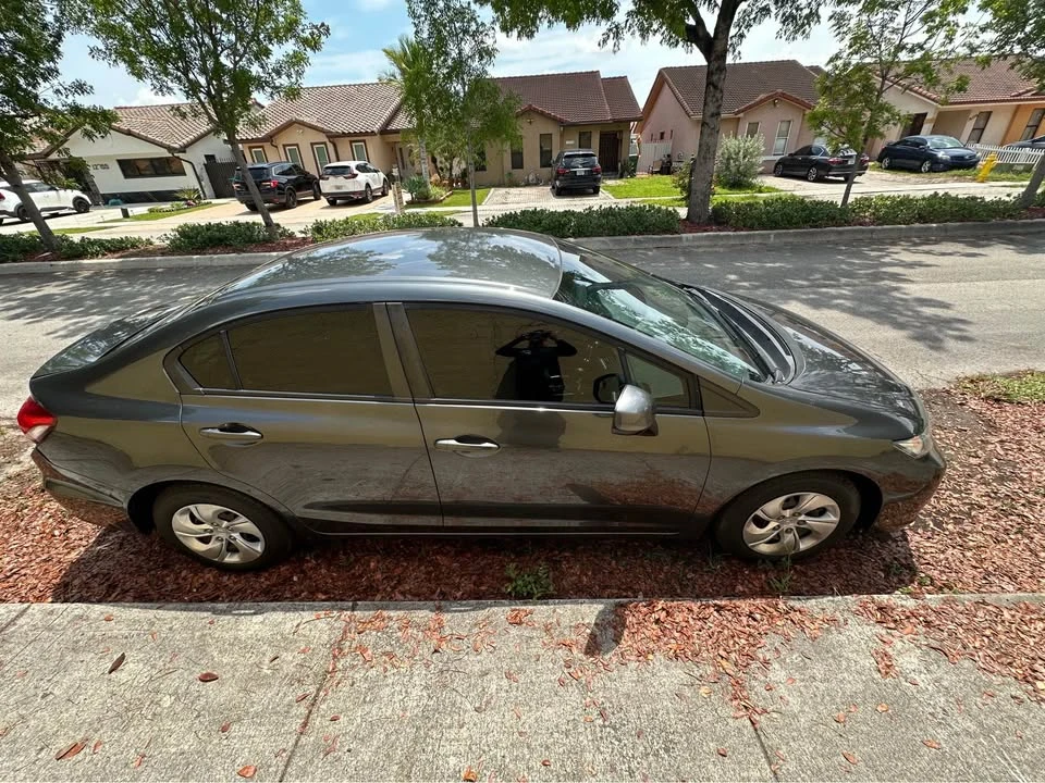 2013 Honda Civic 9th Gen - Image 4 of 10