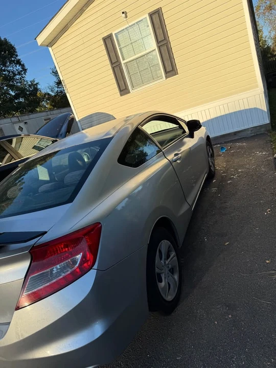 2013 Honda Civic 9th Gen - Image 4 of 15