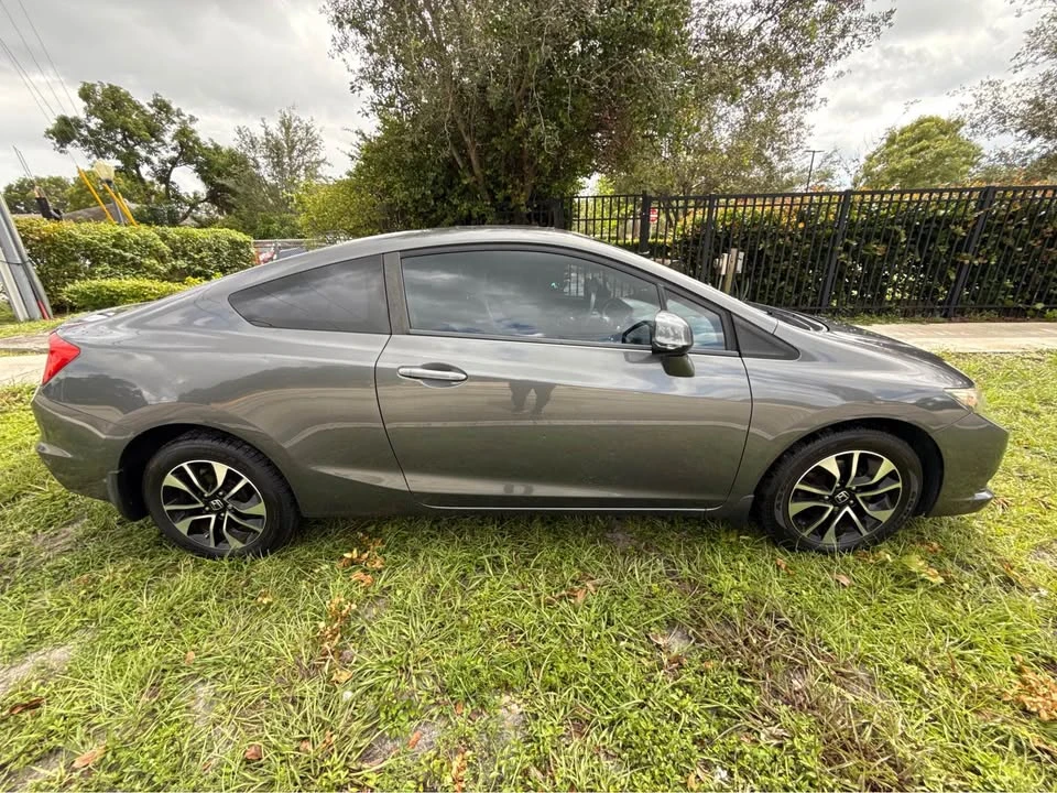 2013 Honda Civic 9th Gen - Image 3 of 8