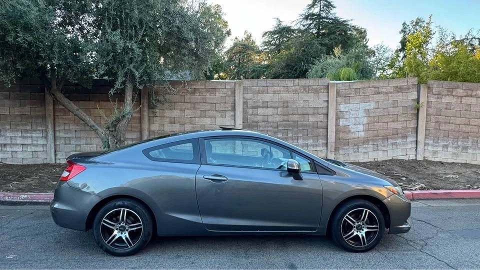 2013 Honda Civic 9th Gen - Image 2 of 9
