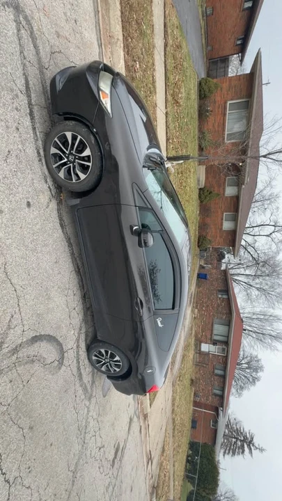 2013 Honda Civic 9th Gen - Image 2 of 6