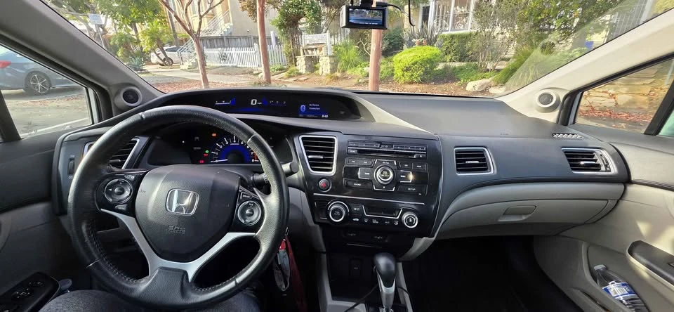 2013 Honda Civic 9th Gen - Image 2 of 10