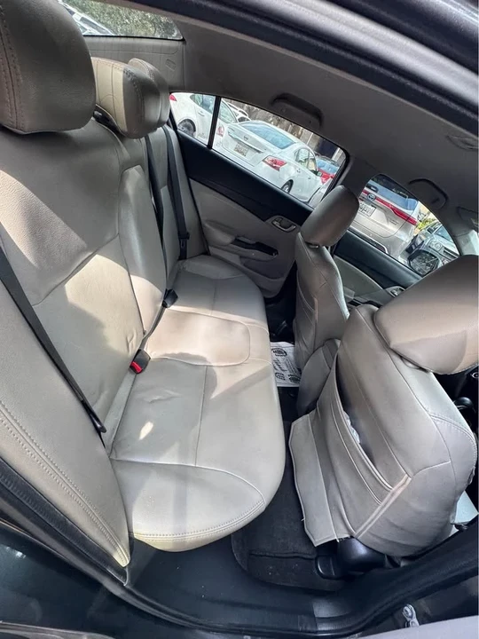 2013 Honda Civic 9th Gen - Image 6 of 10