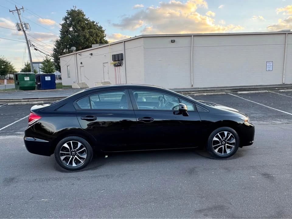 2013 Honda Civic 9th Gen - Image 5 of 19