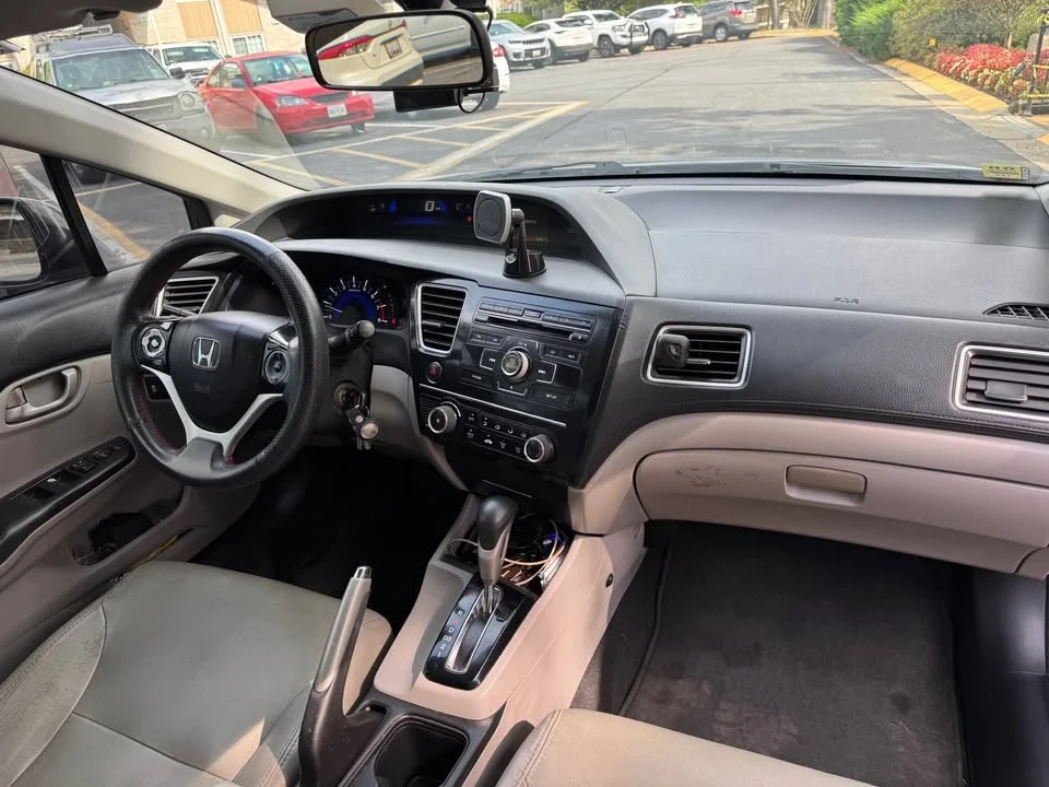 2013 Honda Civic 9th Gen - Image 7 of 10