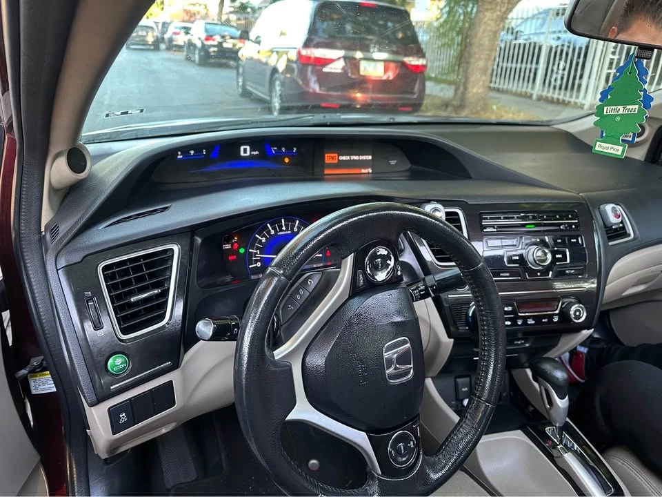 2013 Honda Civic 9th Gen - Image 5 of 9
