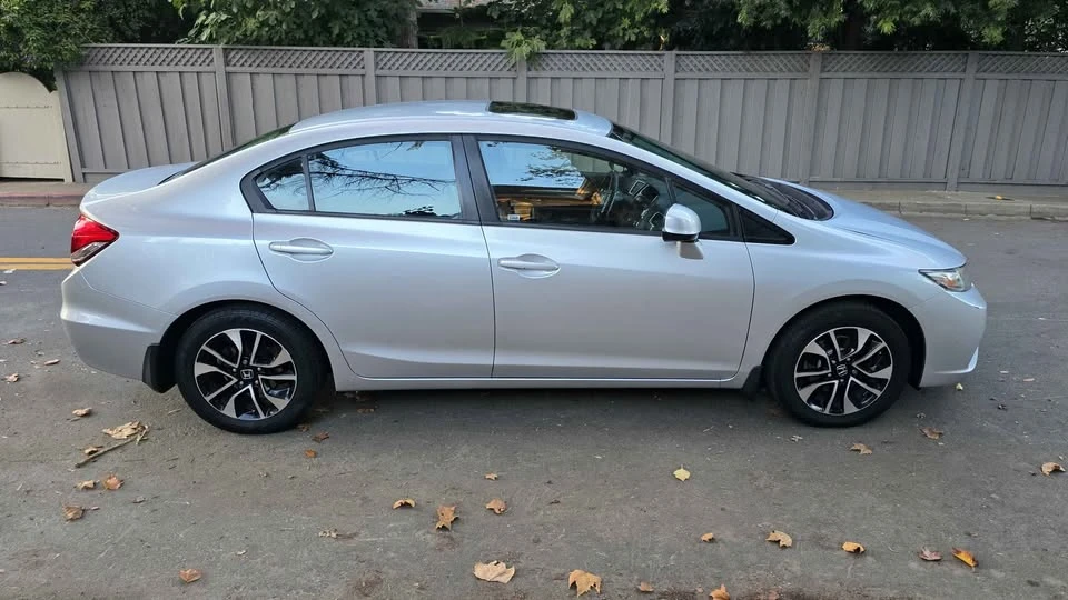 2013 Honda Civic 9th Gen - Image 4 of 12