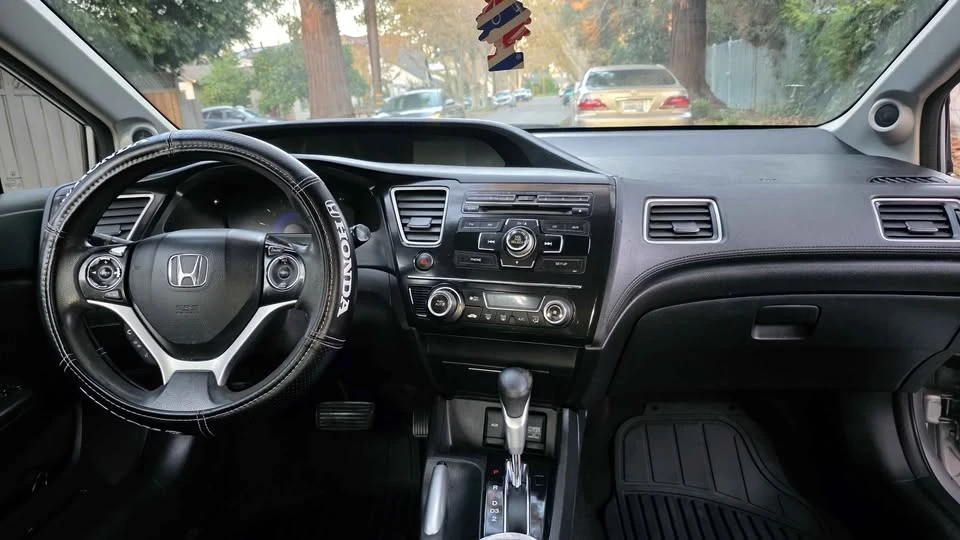 2013 Honda Civic 9th Gen - Image 9 of 12