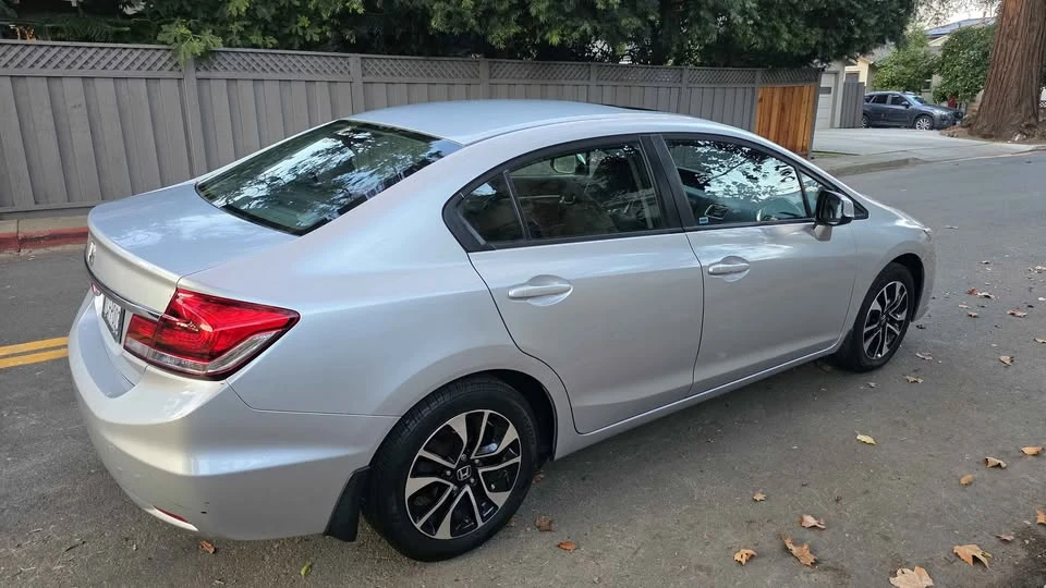 2013 Honda Civic 9th Gen - Image 3 of 12