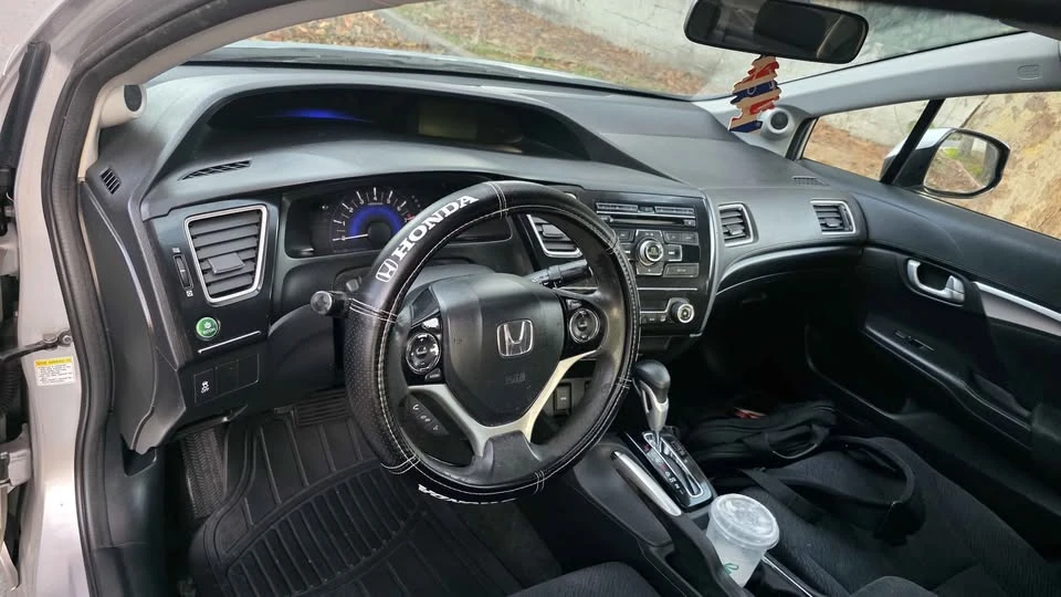 2013 Honda Civic 9th Gen - Image 7 of 12