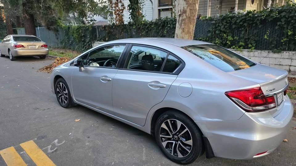 2013 Honda Civic 9th Gen - Image 5 of 12