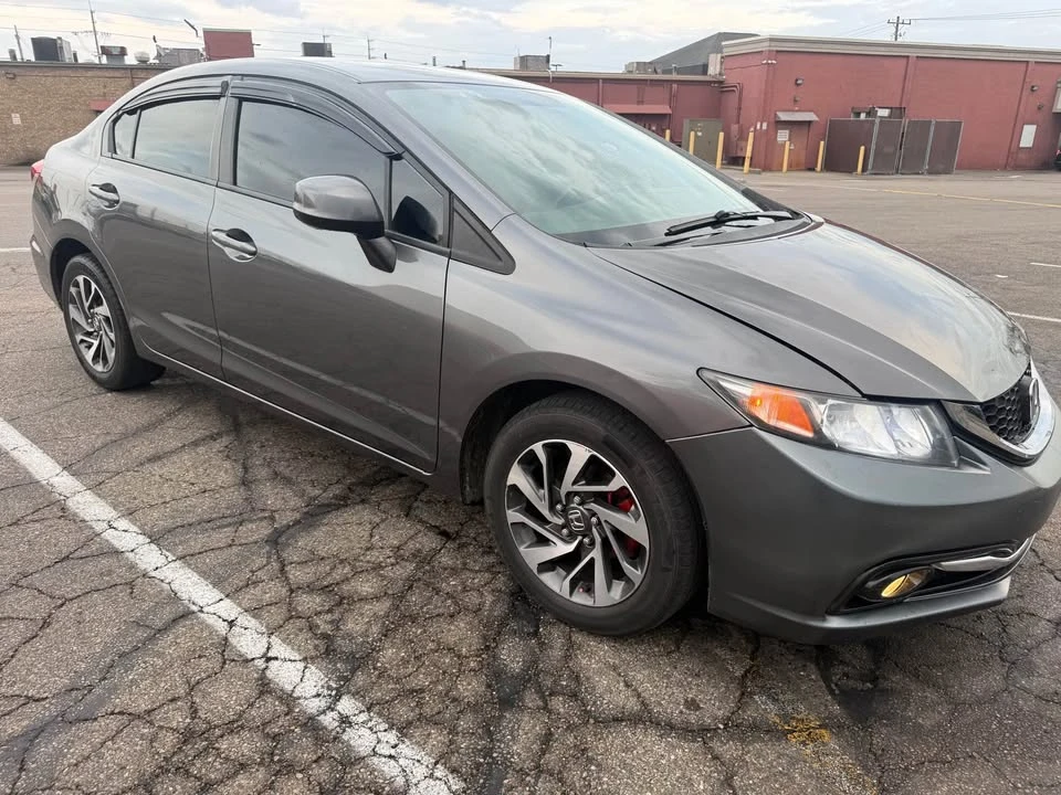 2013 Honda Civic 9th Gen - Image 2 of 12