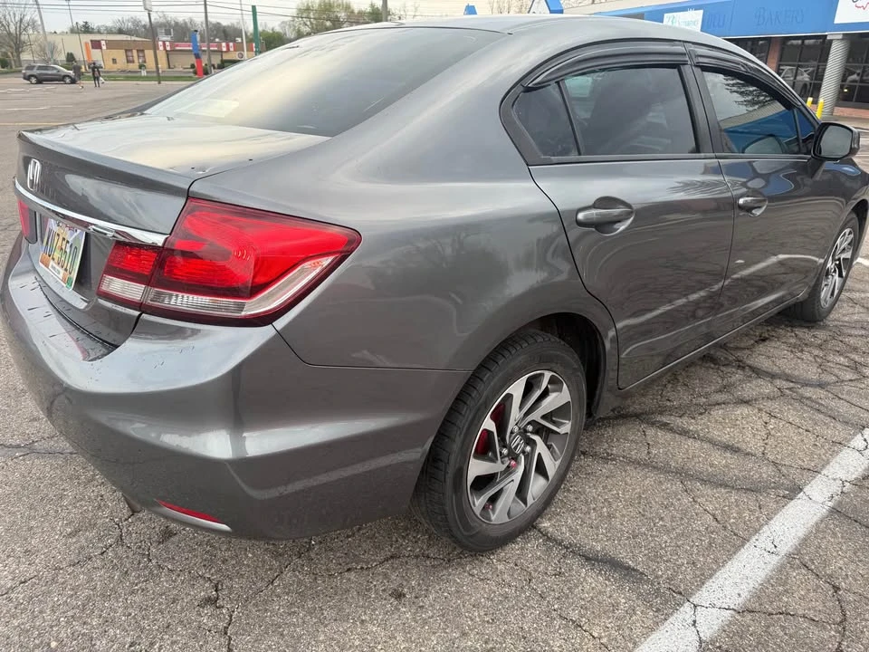 2013 Honda Civic 9th Gen - Image 4 of 12