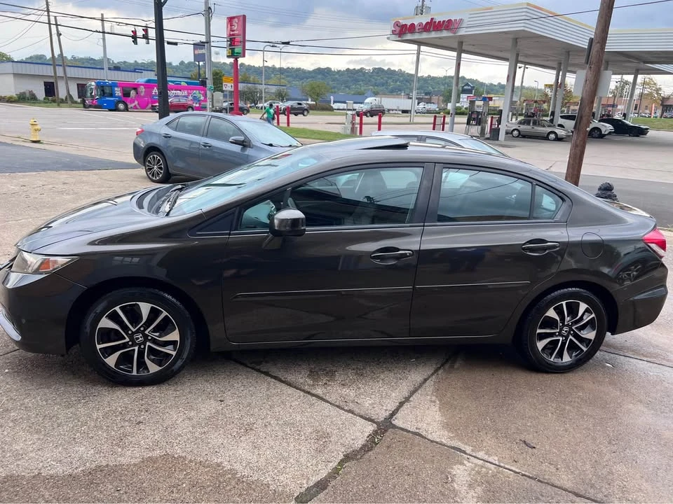 2013 Honda Civic 9th Gen - Image 3 of 5