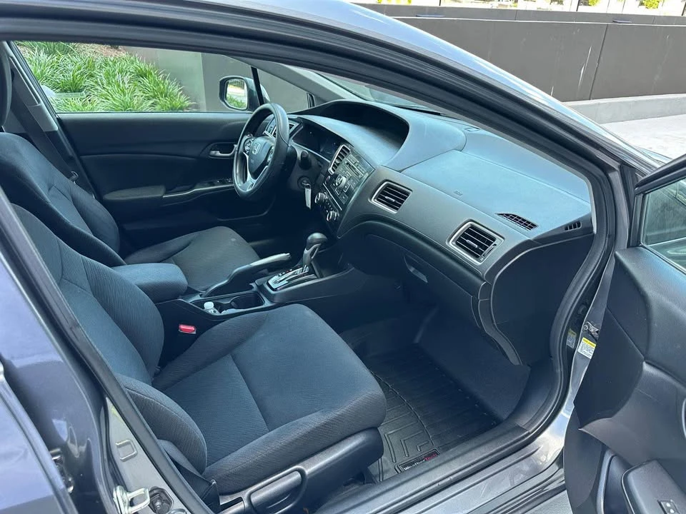 2013 Honda Civic 9th Gen - Image 6 of 10