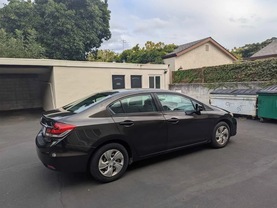 2013 Honda Civic 9th Gen - Image 2 of 9