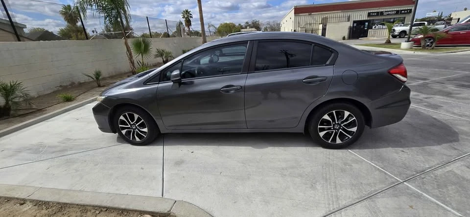 2013 Honda Civic 9th Gen - Image 9 of 18
