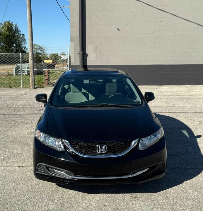 2013 Honda Civic 9th Gen - Image 2 of 19
