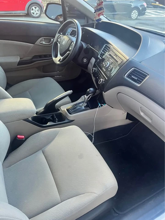 2013 Honda Civic 9th Gen - Image 5 of 9